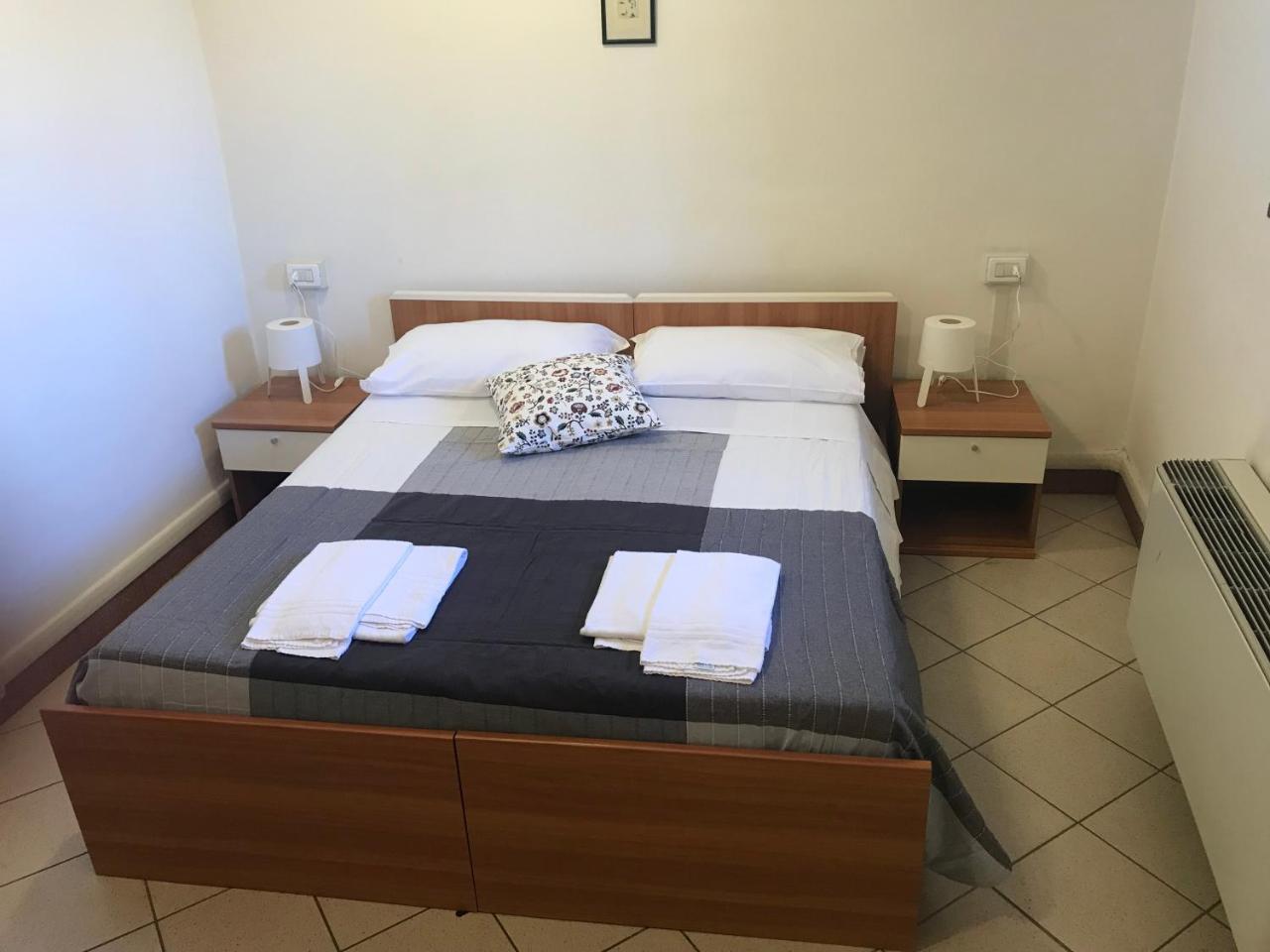 Albergo E Ostello Della Gioventu Biella Centro Storico Экстерьер фото